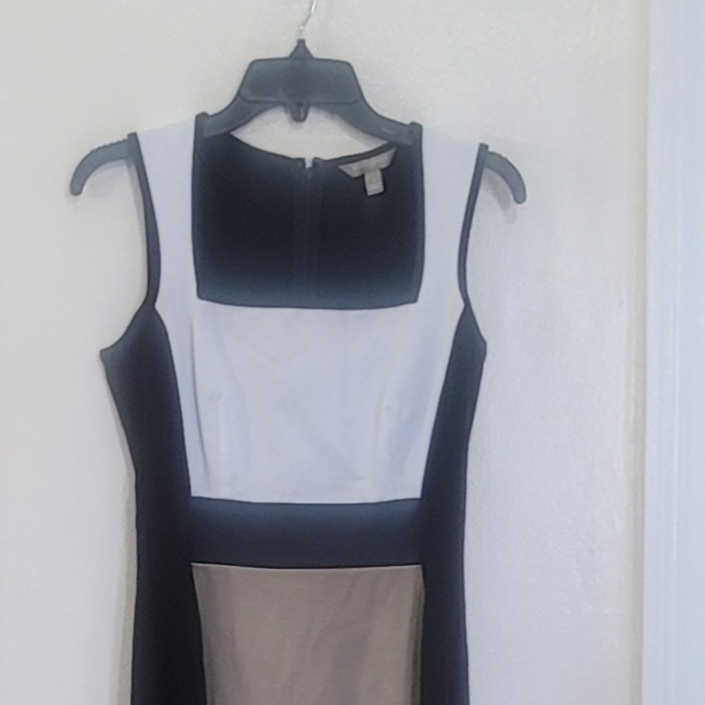 NICE BLACK, WHITE AND BEIGE PATCHWORK SIZE 4 WOMEN DRESS BY BANANA REPUBLIC